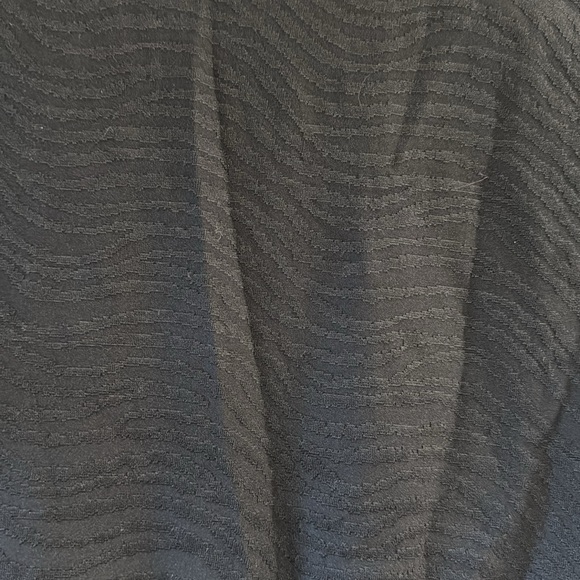 J.McLaughlin Wavy Textured Short Sleeve Tee Shirt S - Picture 8 of 8